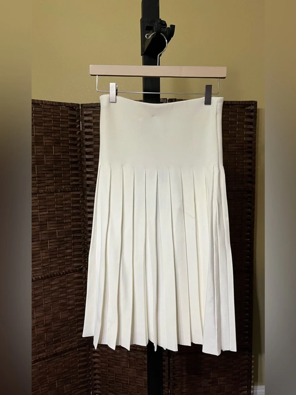 Aleeza Paris Grace Chain Cardigan & Pleated Wonder Skirt Set Ivory – Size Small - Picture 5 of 8